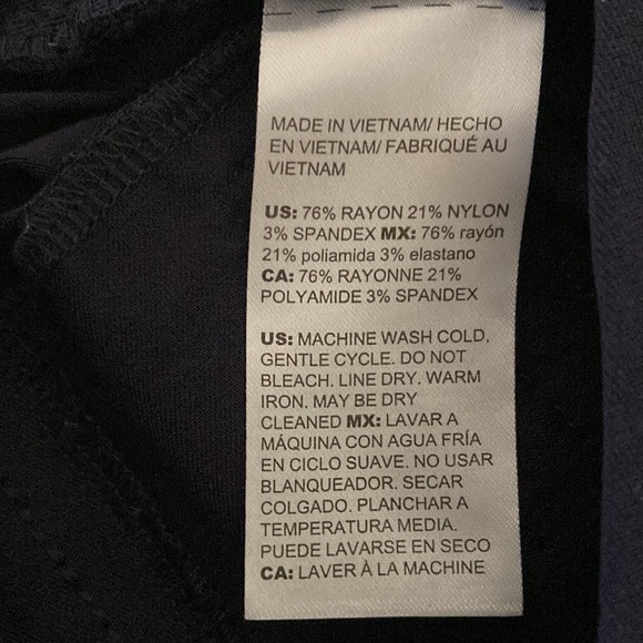Chico’s Size 1R = 8R blue pull up pants. 2 front pockets Made in Vietnam - Picture 7 of 8